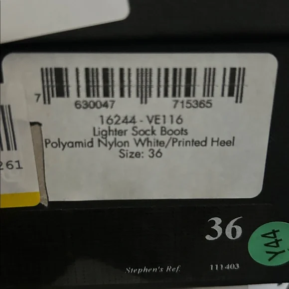 Vetements White and Black Logo Casual Socks - Picture 13 of 13